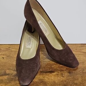 Bandolino Women's Classic Brown Pumps
